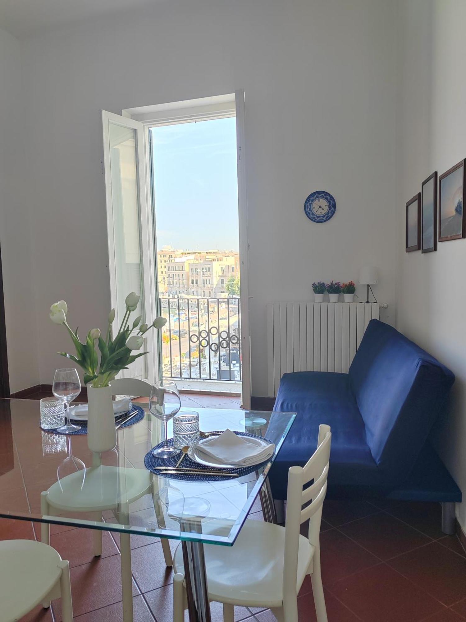 La Finestra Sul Porto Apartment Trani Exterior photo